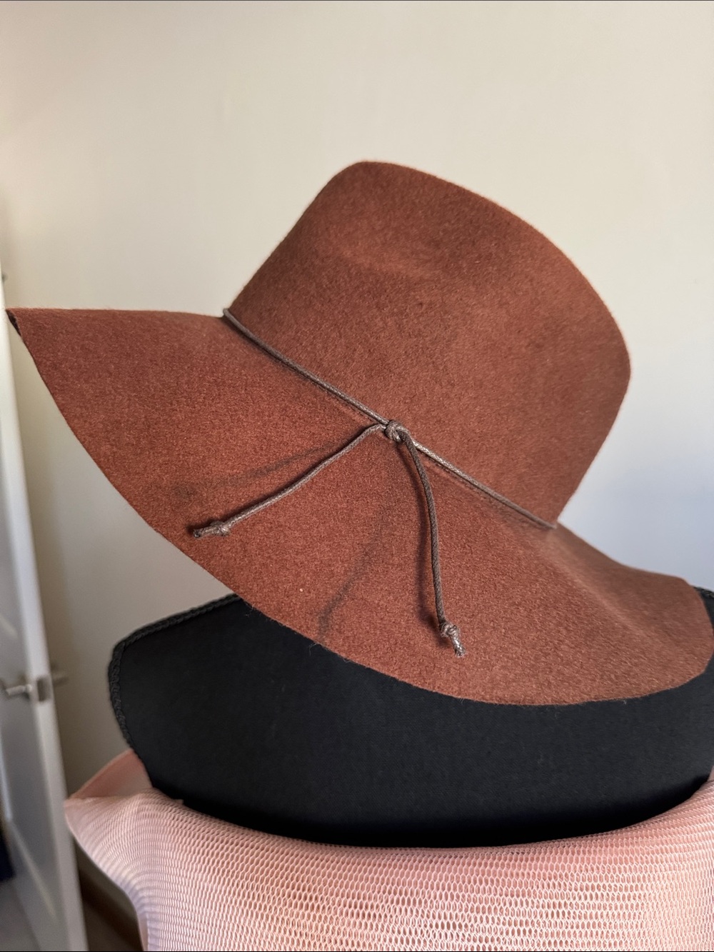 Women’s Brown Wide-Brim Felt Fedora Hat with Tie Detail